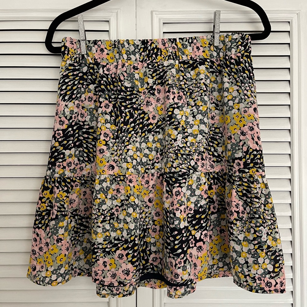 NWT, Floral Loft skirt, Small